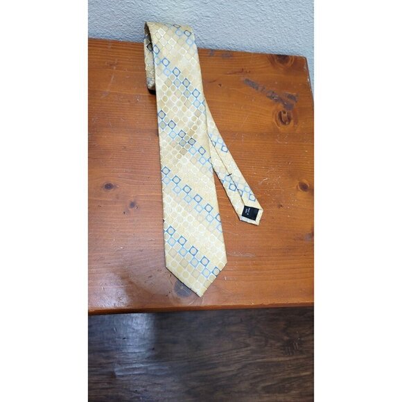 Michael Kors Mens Yellow & Blue Geometric Pattern Silk Tie - Picture 2 of 5